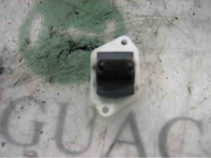 Recambio de mando elevalunas trasero derecho para mg mg zs (t/rt) td referencia OEM IAM   