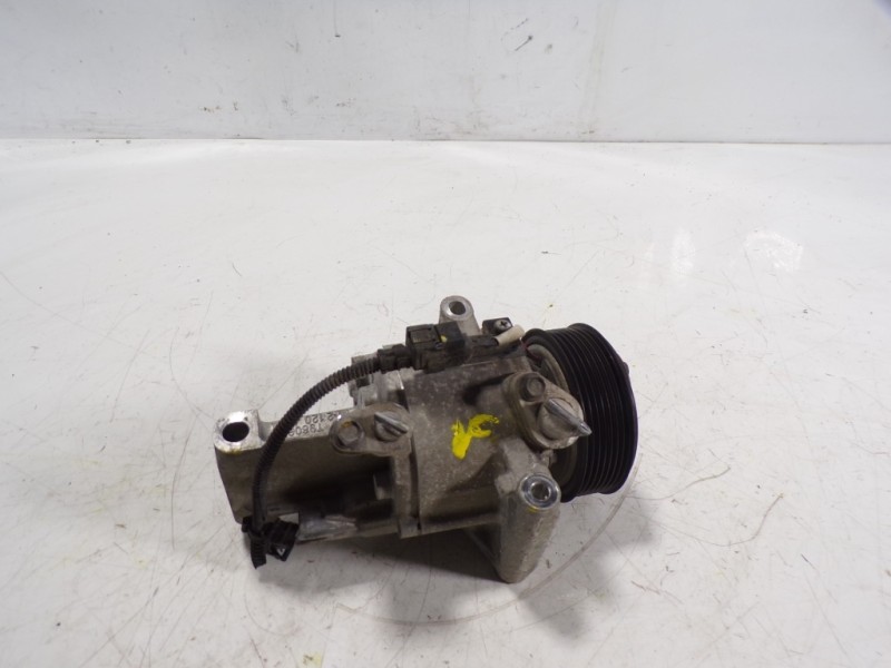 Recambio de compresor aire acondicionado para dacia sandero stepway referencia OEM IAM 926003541R 926003541R 