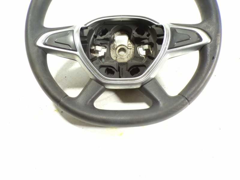 Recambio de volante para dacia sandero stepway referencia OEM IAM 484009181R  
