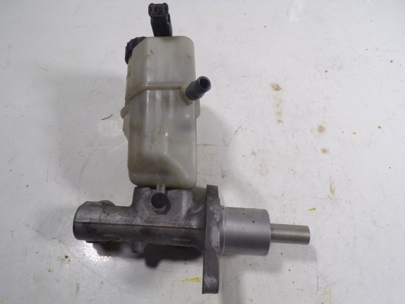 Recambio de bomba freno para peugeot 508 sw active referencia OEM IAM 4601Y7  