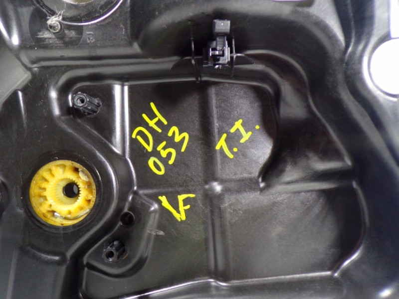 Recambio de elevalunas trasero izquierdo para volkswagen tiguan (5n1) 2.0 tdi referencia OEM IAM 5N0839461A 5N0839729M 910218131