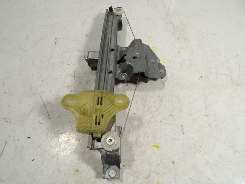 Recambio de elevalunas trasero derecho para renault captur life referencia OEM IAM 827009380R 128001471B 9030319C