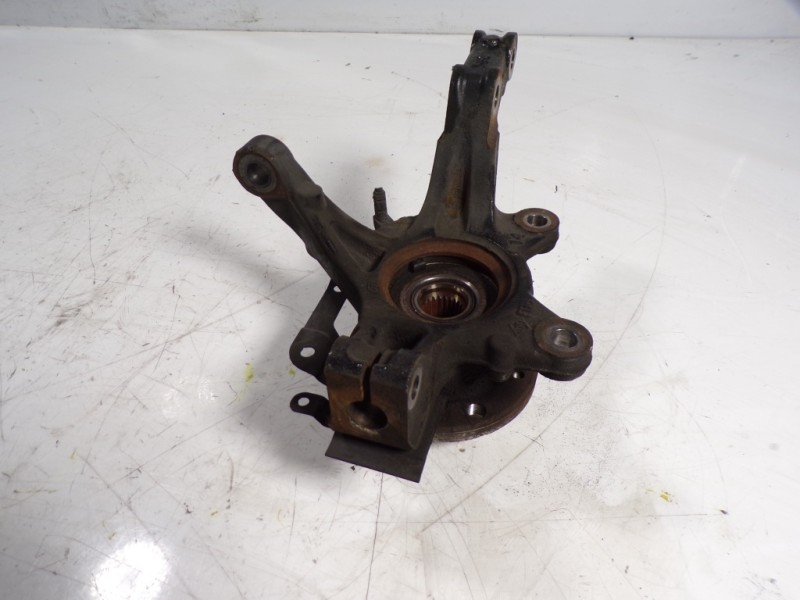 Recambio de mangueta delantera izquierda para renault captur life referencia OEM IAM 400156259R  