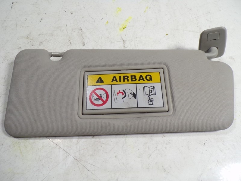 Recambio de parasol derecho para renault captur life referencia OEM IAM 964007324R  