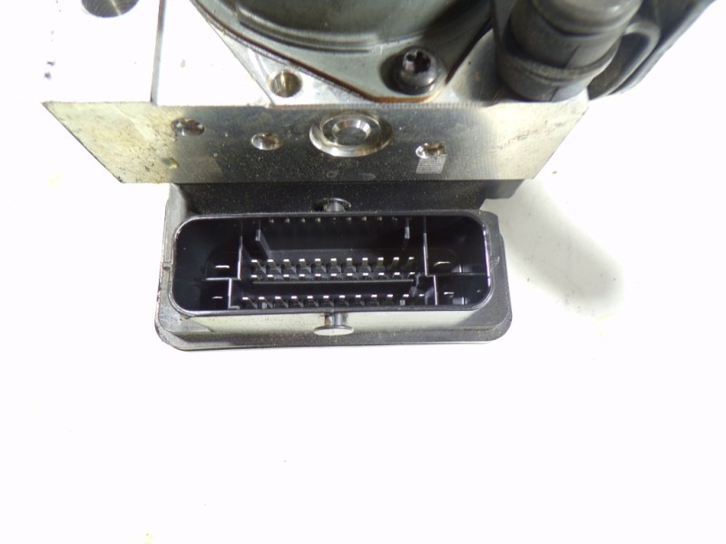 Recambio de abs para hyundai i20 1.2 16v cat referencia OEM IAM 58920C8250 58920C8250 0858920550