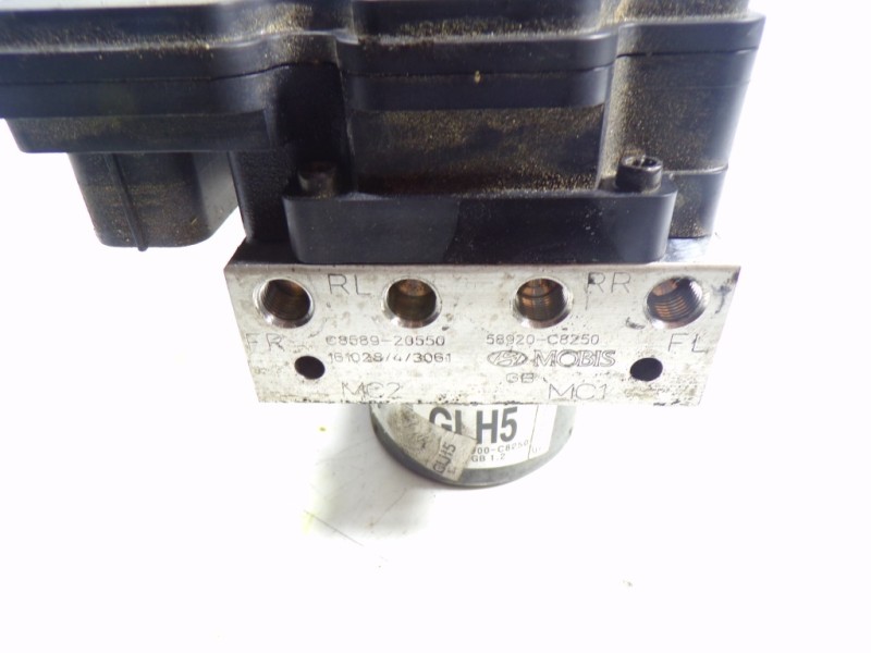 Recambio de abs para hyundai i20 1.2 16v cat referencia OEM IAM 58920C8250 58920C8250 0858920550