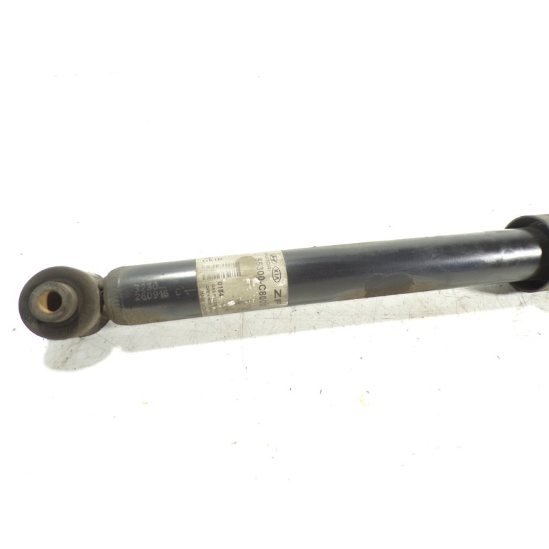Recambio de amortiguador trasero derecho para hyundai i20 1.2 16v cat referencia OEM IAM 55310C8000 55300C8000 