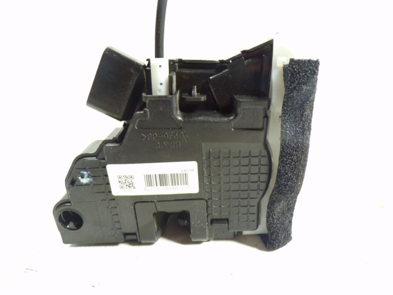 Recambio de cerradura puerta delantera derecha para hyundai i20 1.2 16v cat referencia OEM IAM 81320C8040 81320C8040 