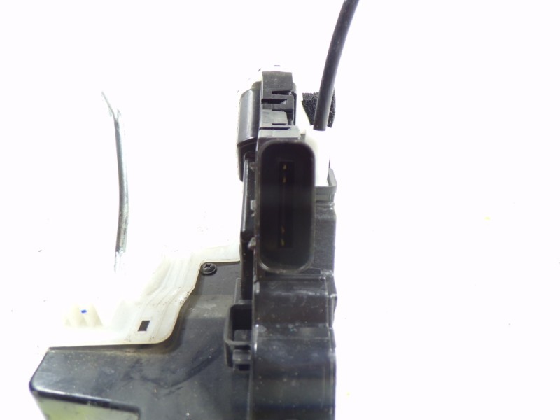 Recambio de cerradura puerta delantera derecha para hyundai i20 1.2 16v cat referencia OEM IAM 81320C8040 81320C8040 