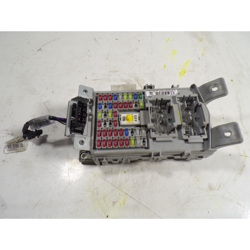 Recambio de caja reles / fusibles para hyundai i20 1.2 16v cat referencia OEM IAM 91950C8520 91950C8520 