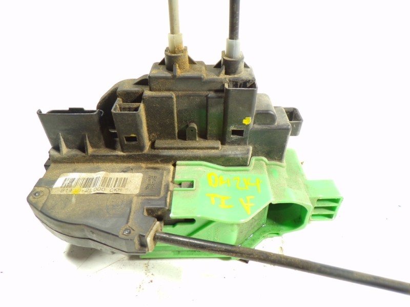 Recambio de cerradura puerta trasera izquierda para hyundai i30 1.6 crdi cat referencia OEM IAM 814102L000 814102L000 