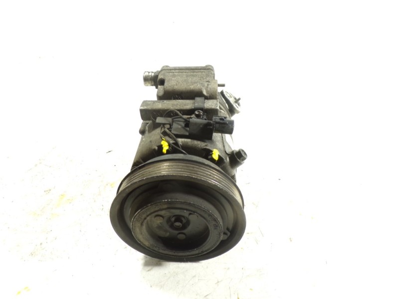 Recambio de compresor aire acondicionado para hyundai i30 1.6 crdi cat referencia OEM IAM 977012H200 CJJD2185 CJJD2185