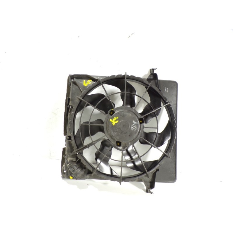 Recambio de electroventilador para hyundai i30 1.6 crdi cat referencia OEM IAM 253802H600  