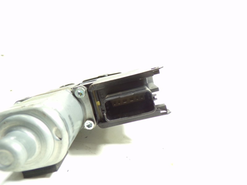 Recambio de motor elevalunas trasero izquierdo para hyundai i30 1.6 crdi cat referencia OEM IAM 834502L010  