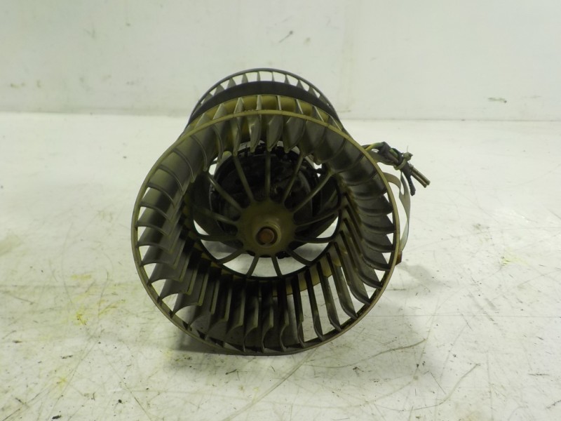 Recambio de motor calefaccion para bmw serie 3 berlina (e36) 1.9 16v cat referencia OEM IAM   