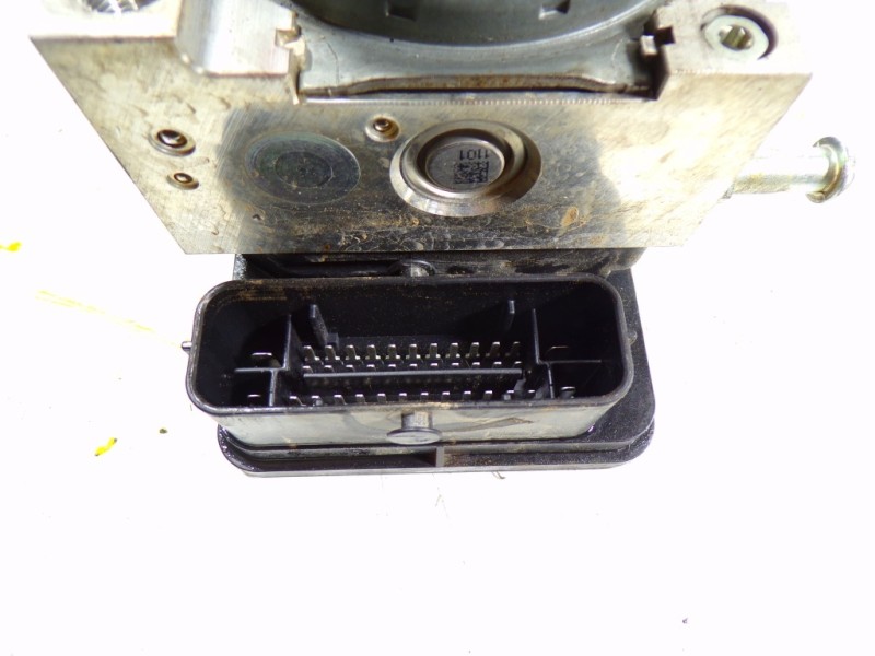Recambio de abs para citroën c4 aircross 1.6 hdi fap referencia OEM IAM 1613967080 28515966003 28515966003