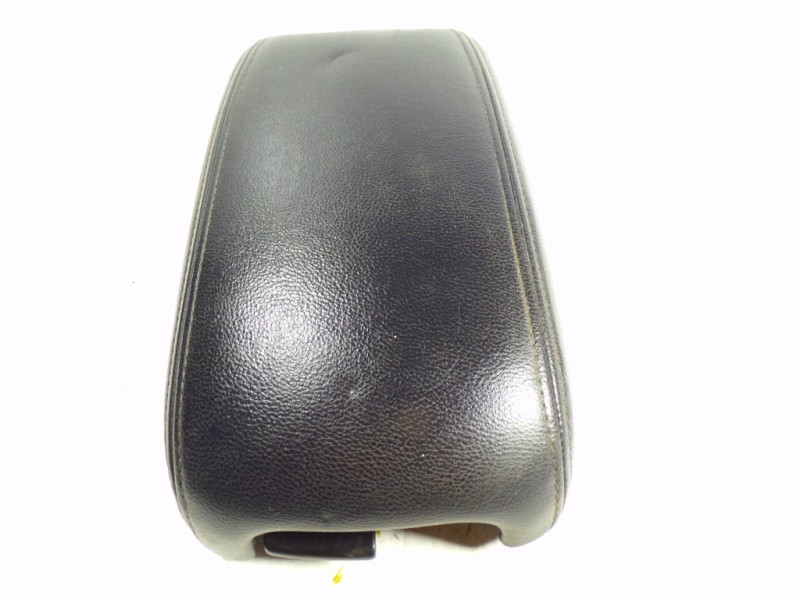 Recambio de apoyabrazos central para citroën c4 aircross 1.6 hdi fap referencia OEM IAM 7589PV  