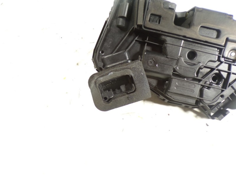 Recambio de cerradura puerta delantera derecha para skoda rapid 1.6 tdi dpf referencia OEM IAM 5E1837016A 5TB837016A 