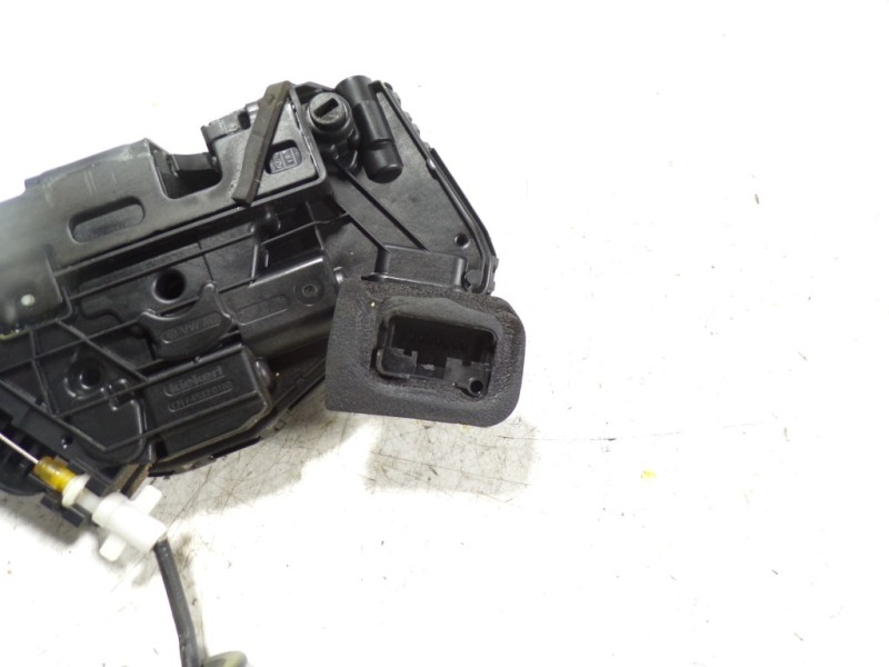 Recambio de cerradura puerta trasera izquierda para skoda rapid 1.6 tdi dpf referencia OEM IAM 5E0839015A 5TA839015E 