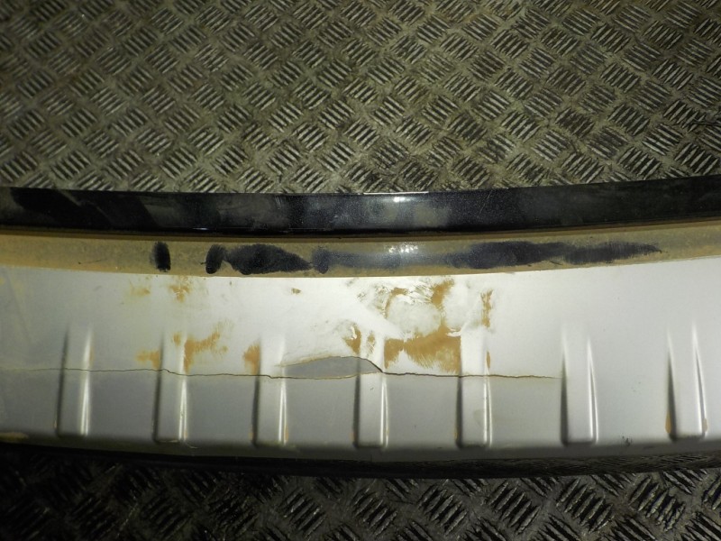 Recambio de paragolpes trasero para skoda rapid 1.6 tdi dpf referencia OEM IAM 5JH807421B  