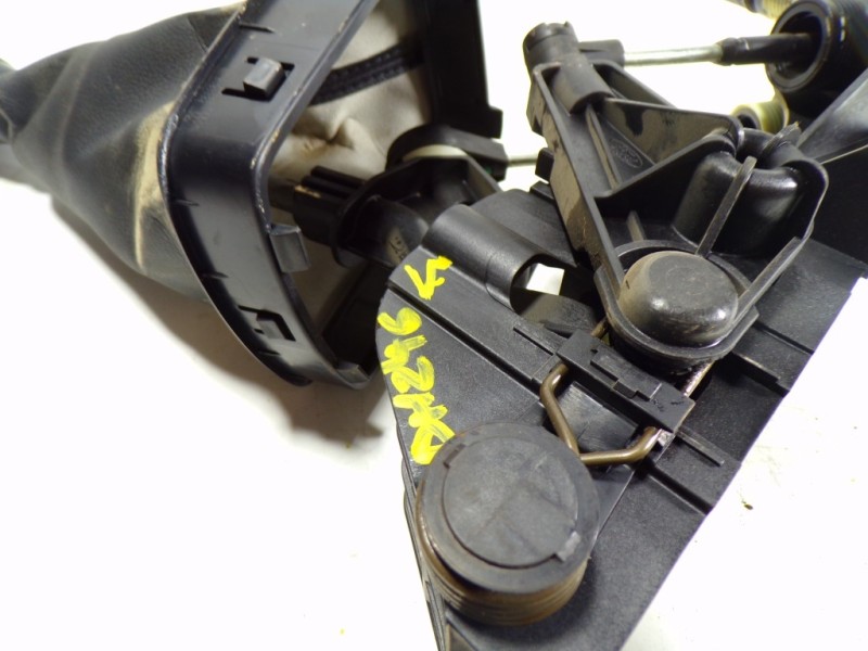 Recambio de palanca cambio para ford transit courier 1.5 tdci cat referencia OEM IAM 1742233 AV1R7C453BAA 