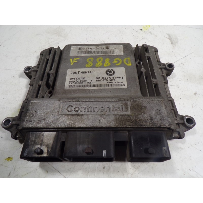 Recambio de centralita motor uce para skoda octavia berlina (1z3) collection referencia OEM IAM 06A906070B 06A906070B 5WY53270E