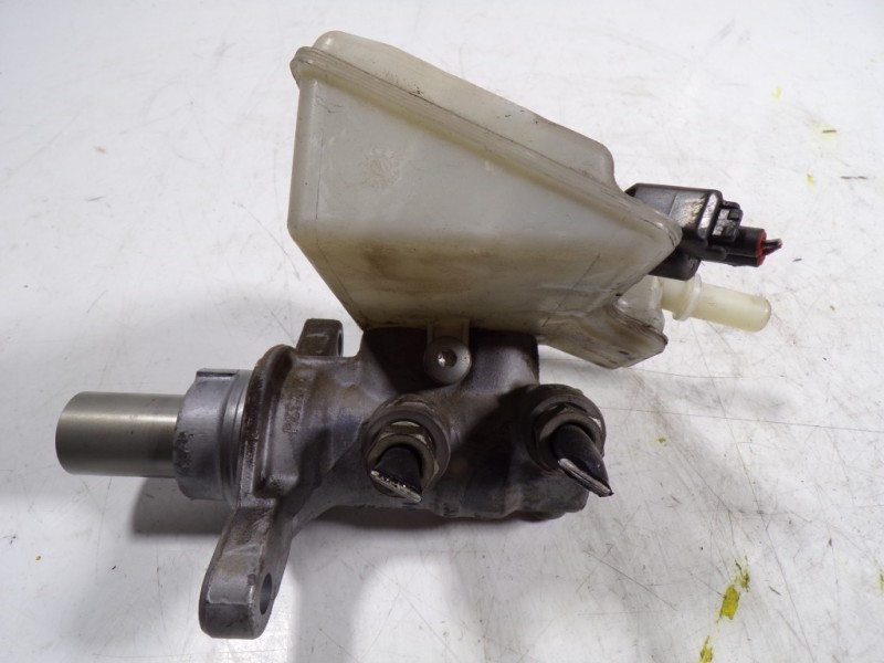 Recambio de bomba freno para ford c-max 1.6 tdci cat referencia OEM IAM 2372573  