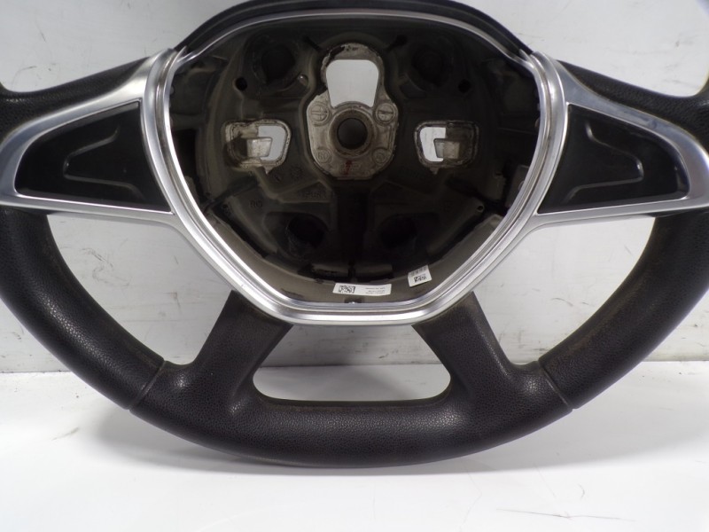 Recambio de volante para dacia sandero 1.0 12v cat referencia OEM IAM 484001085R  