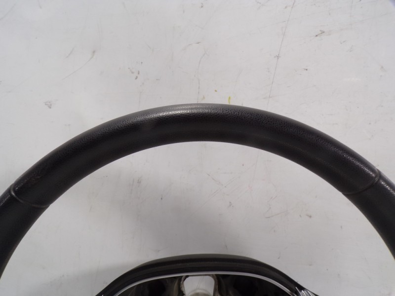 Recambio de volante para dacia sandero 1.0 12v cat referencia OEM IAM 484001085R  