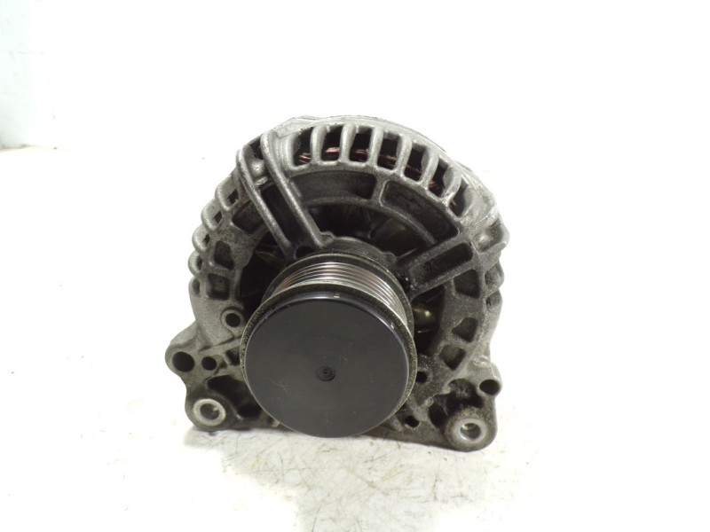 Recambio de alternador para audi a1 (8x) 1.6 tdi referencia OEM IAM 03L903023 03L903023 0124525187