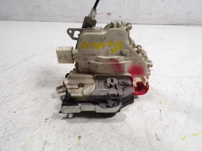 Recambio de cerradura puerta delantera izquierda para audi a1 (8x) 1.6 tdi referencia OEM IAM 8J1837015C 8J1837015C 