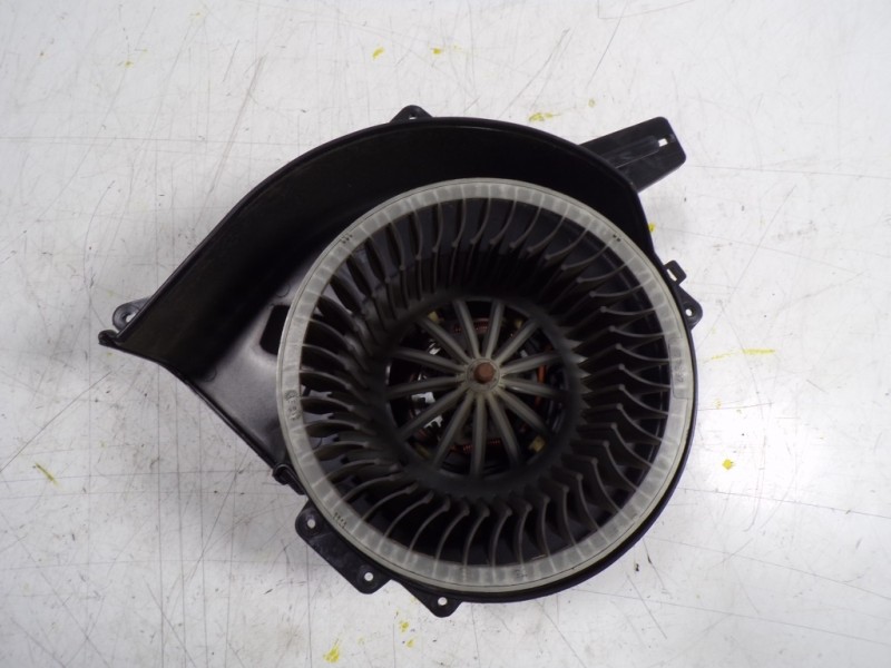 Recambio de motor calefaccion para audi a1 (8x) 1.6 tdi referencia OEM IAM 6R1819015 6Q1819015 