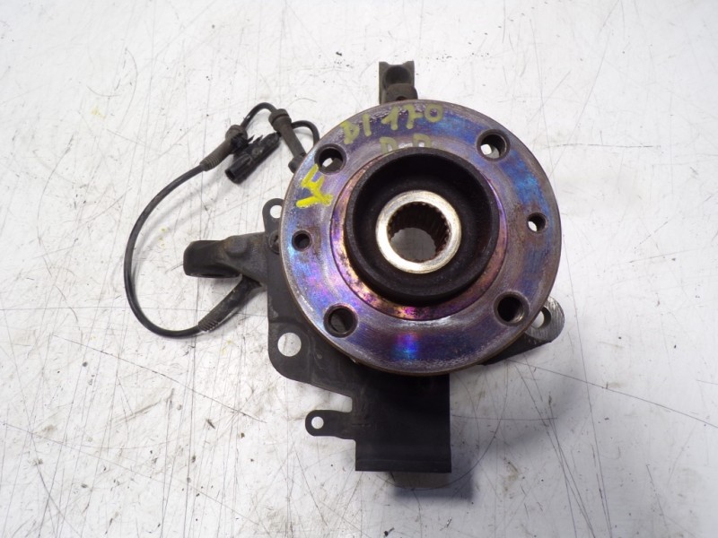 Recambio de mangueta delantera derecha para renault clio iv 1.5 dci diesel fap referencia OEM IAM 400145894R  