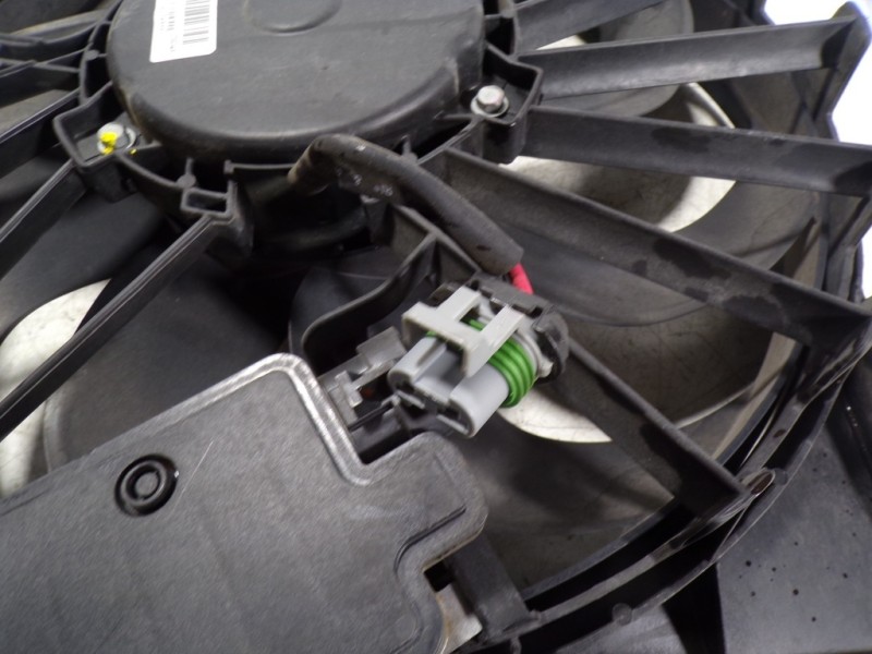 Recambio de electroventilador para ford focus lim. (cb8) 1.0 ecoboost cat referencia OEM IAM 2269500 CV618C607VB 