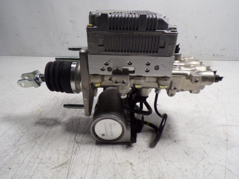 Recambio de bomba freno para toyota rav4 hybrid 4x2 advance referencia OEM IAM 4705042202 4727047030 1103204045