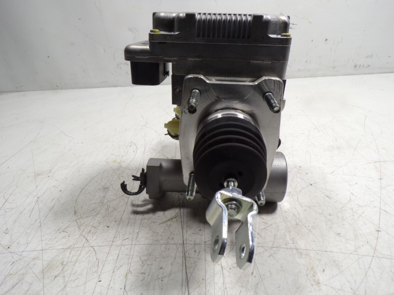 Recambio de bomba freno para toyota rav4 hybrid 4x2 advance referencia OEM IAM 4705042202 4727047030 1103204045