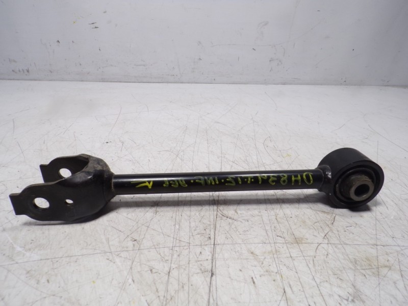 Recambio de brazo suspension inferior trasero izquierdo para toyota rav4 hybrid 4x2 advance referencia OEM IAM 4871042040  