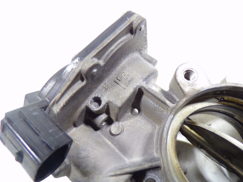 Recambio de caja mariposa para opel insignia berlina 2.0 16v cdti referencia OEM IAM 55564164 55564164 