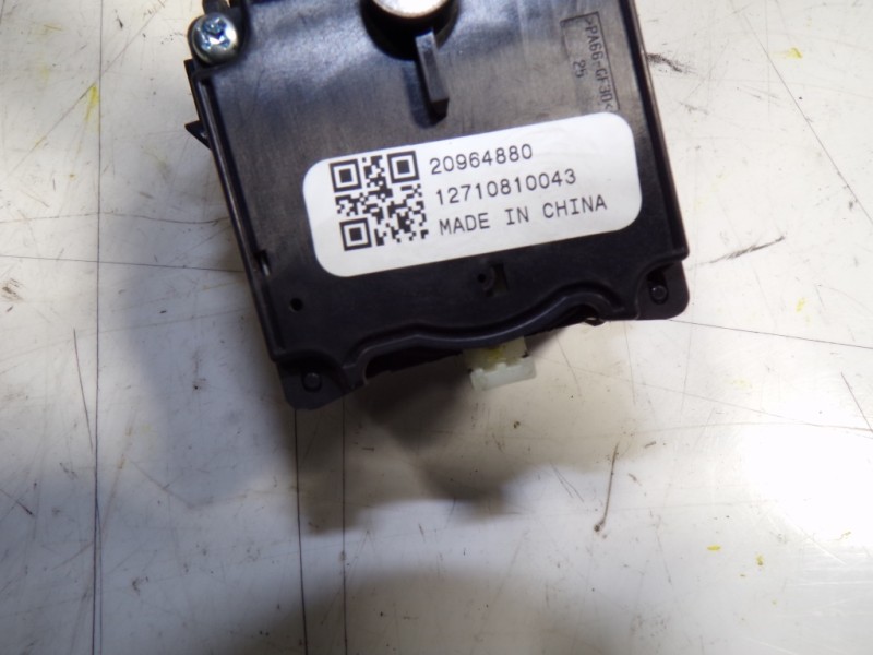 Recambio de mando intermitentes para opel insignia berlina 2.0 16v cdti referencia OEM IAM 20964880 20964880 
