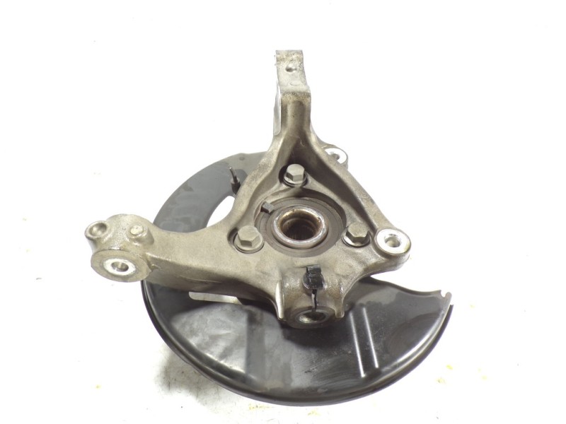 Recambio de mangueta delantera izquierda para opel insignia berlina 2.0 16v cdti referencia OEM IAM 13219080  