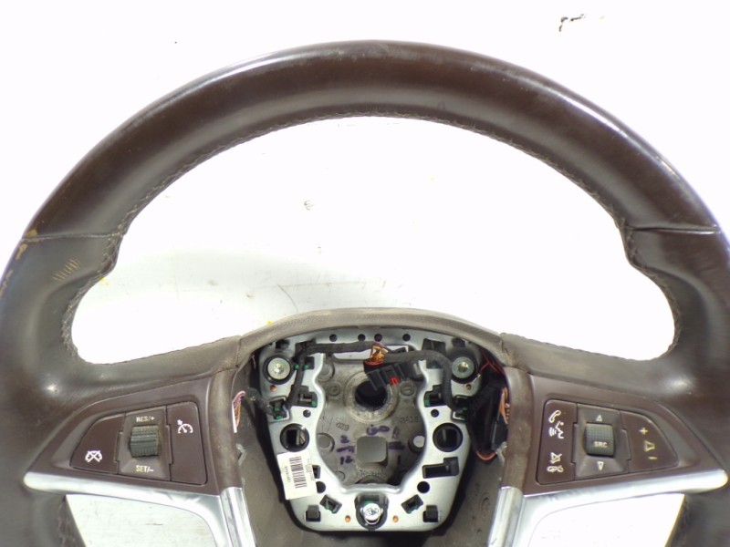 Recambio de volante para opel insignia berlina 2.0 16v cdti referencia OEM IAM 13316548  