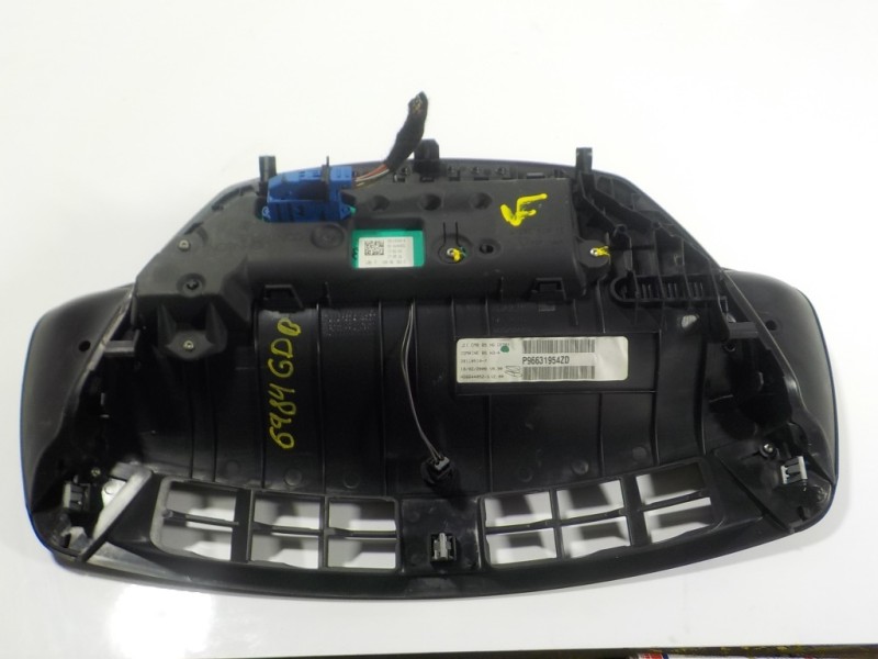 Recambio de cuadro instrumentos para citroën c4 berlina 1.4 16v referencia OEM IAM  P96631954ZD 