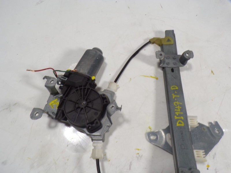 Recambio de elevalunas trasero derecho para nissan qashqai (j10) visia referencia OEM IAM 82700JD400 402190A 402190A