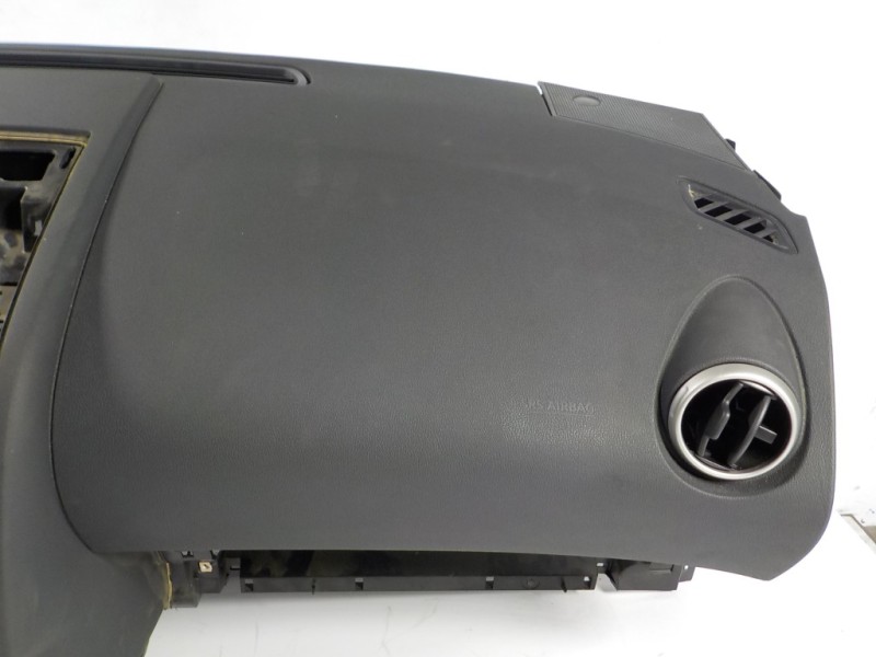 Recambio de salpicadero para nissan qashqai (j10) visia referencia OEM IAM 68030JD90A 98515JD05A 606565100ED