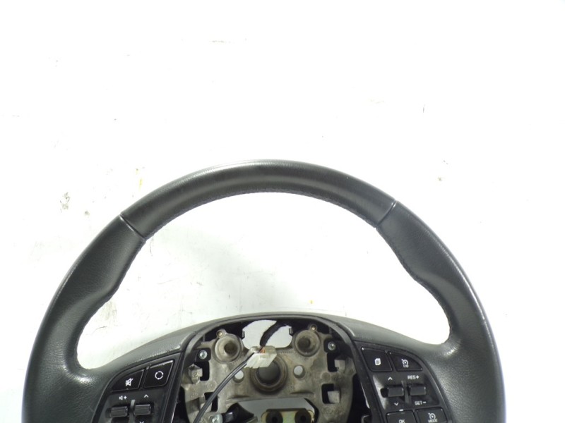 Recambio de volante para hyundai tucson essence bluedrive 2wd referencia OEM IAM 56100D7610TRB  