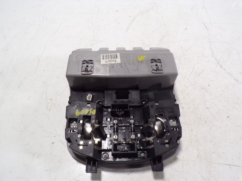 Recambio de piloto interior para hyundai tucson essence bluedrive 2wd referencia OEM IAM 92800D3000TTX  