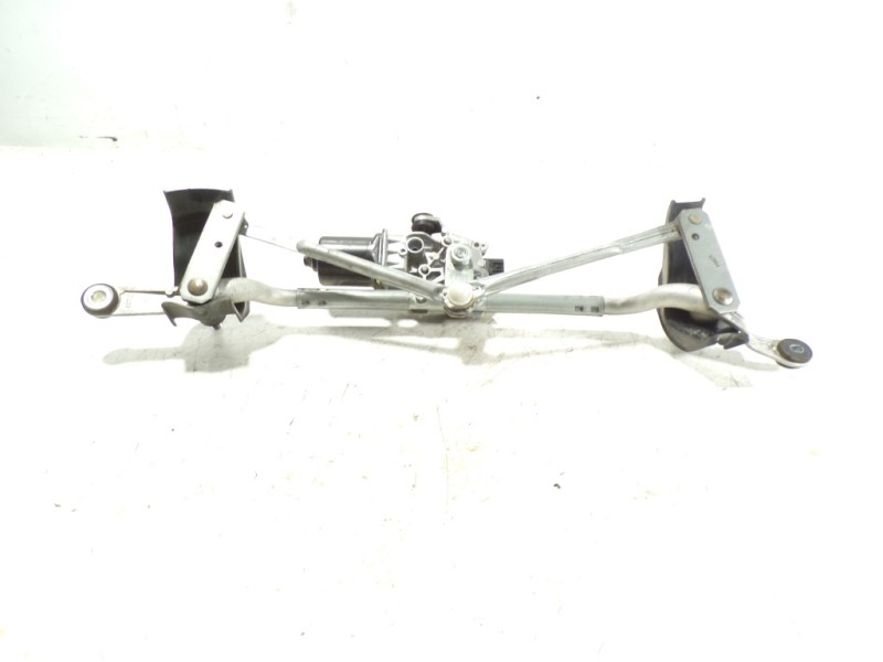 Recambio de motor limpia delantero para mazda 3 lim. () 2.2 turbodiesel cat referencia OEM IAM BHS267360A 7616C052 