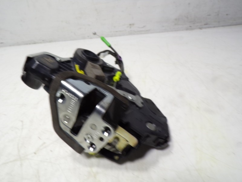 Recambio de cerradura puerta delantera izquierda para lexus nx 300h 2wd referencia OEM IAM 6931278010  