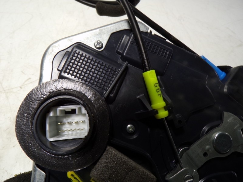 Recambio de cerradura puerta delantera izquierda para lexus nx 300h 2wd referencia OEM IAM 6931278010  