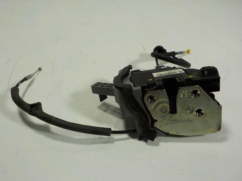 Recambio de cerradura puerta trasera izquierda para kia carens ( ) 1.7 crdi cat referencia OEM IAM 81410A4030 81410A4030 